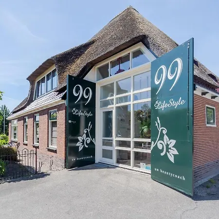 99 Lifestyle Bed & Breakfast